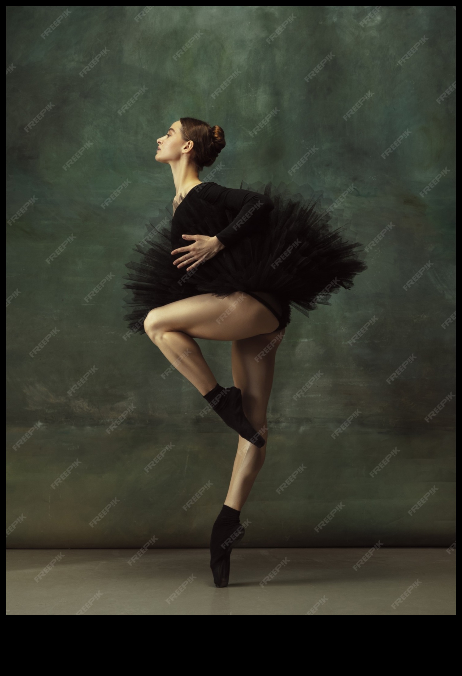 Ķermeņa svara balets: graciozs spēks ar elegantām dabīgām kustībām