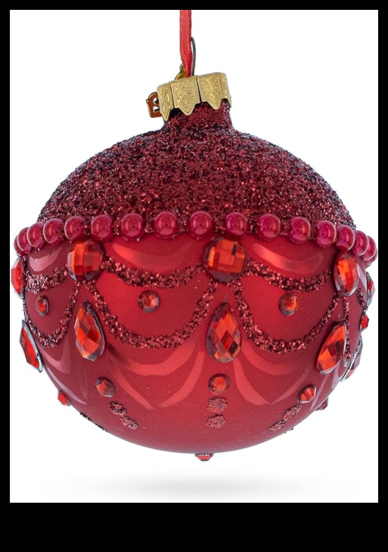 Bagātīgi ornamenti: rotājiet ar dimanta eleganci