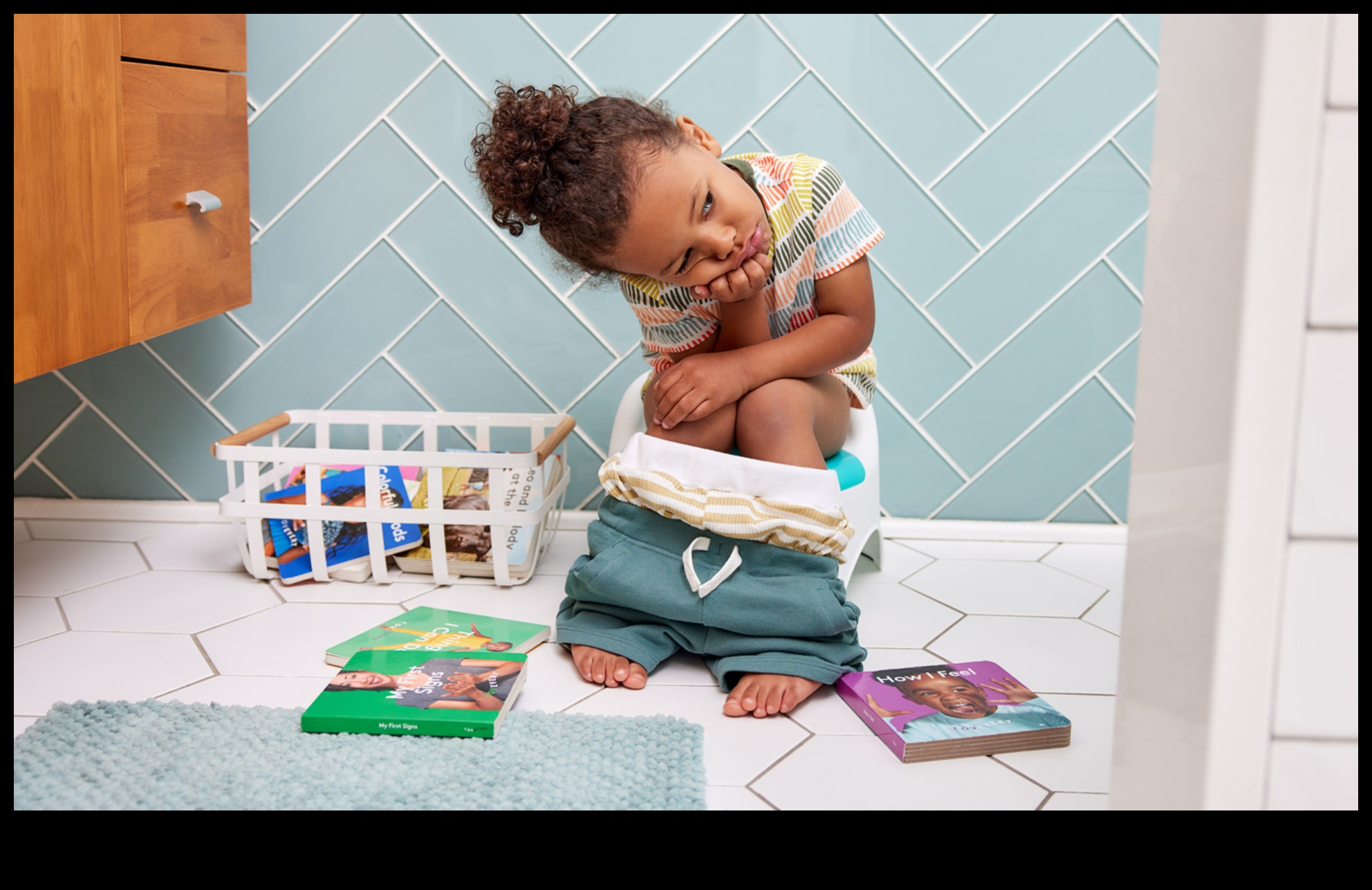 Rotaļīgs podiņlaiks: pāreja no autiņbiksītes uz tualeti