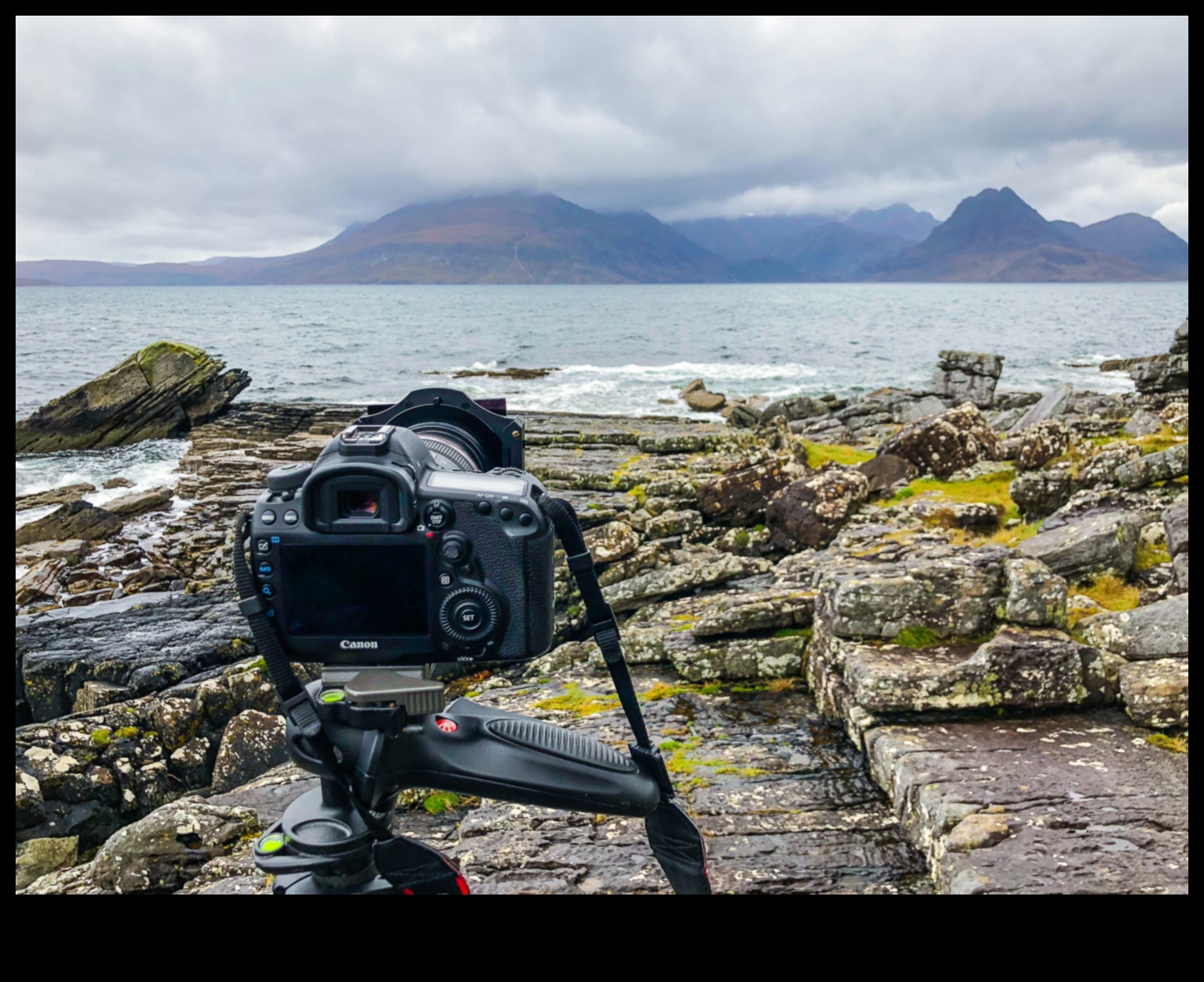Apgūstiet objektīvu: paaugstiniet savas prasmes ar profesionālu fotogrāfijas izglītību