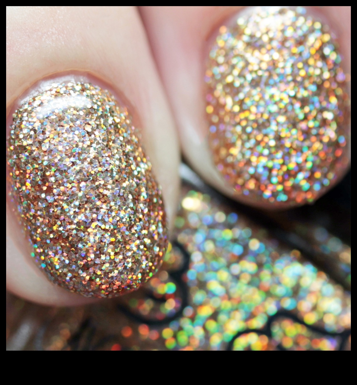 Mirdzoša greznība: izgaismojiet savu plaukstas locītavu ar mūsu mirdzošajiem aproču veidiem