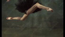 Ķermeņa svara balets: graciozs spēks ar elegantām dabīgām kustībām