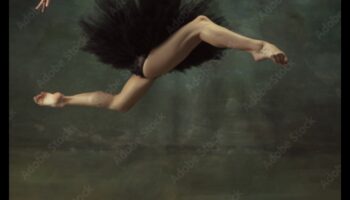 Ķermeņa svara balets: graciozs spēks ar elegantām dabīgām kustībām