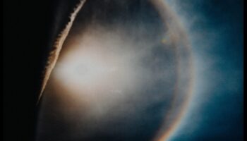 Mūžības aptumšošanās: skatiens mūžīgajā kosmiskajā valstībā