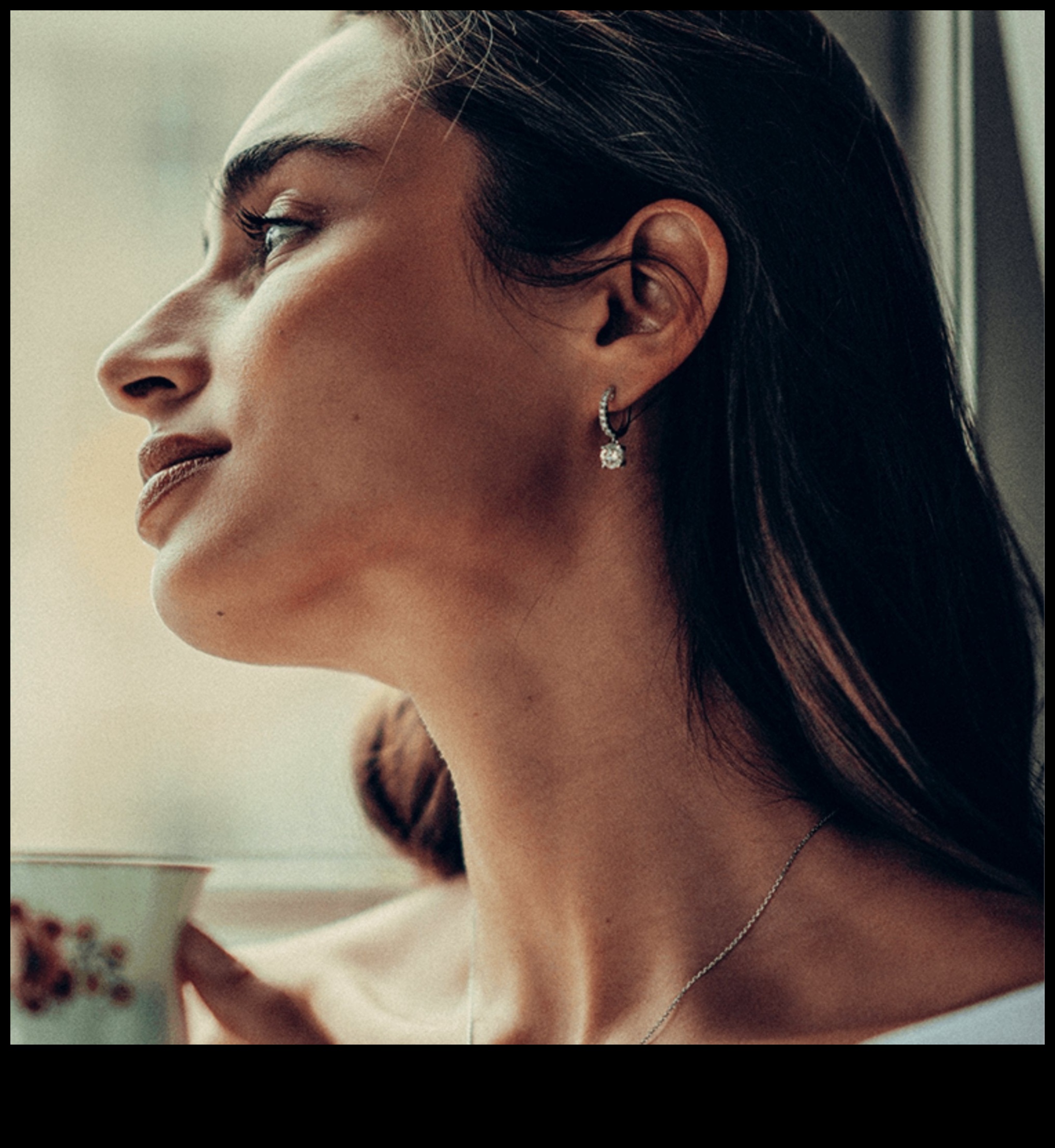 Īpašs dzirksts: spīdiet spilgtāk ar mūsu ikonisko auskaru kolekciju